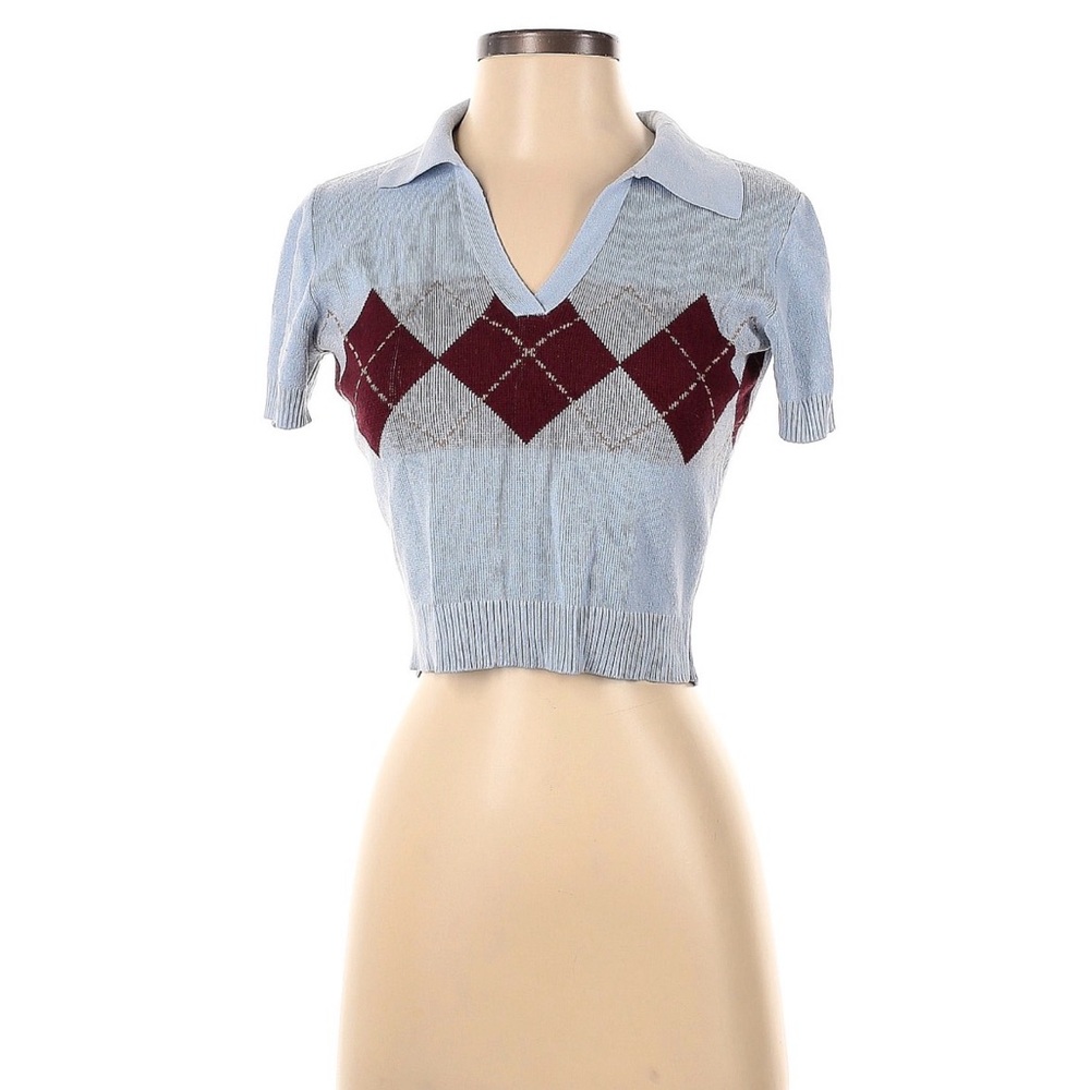 Forever 21 argyle crop top